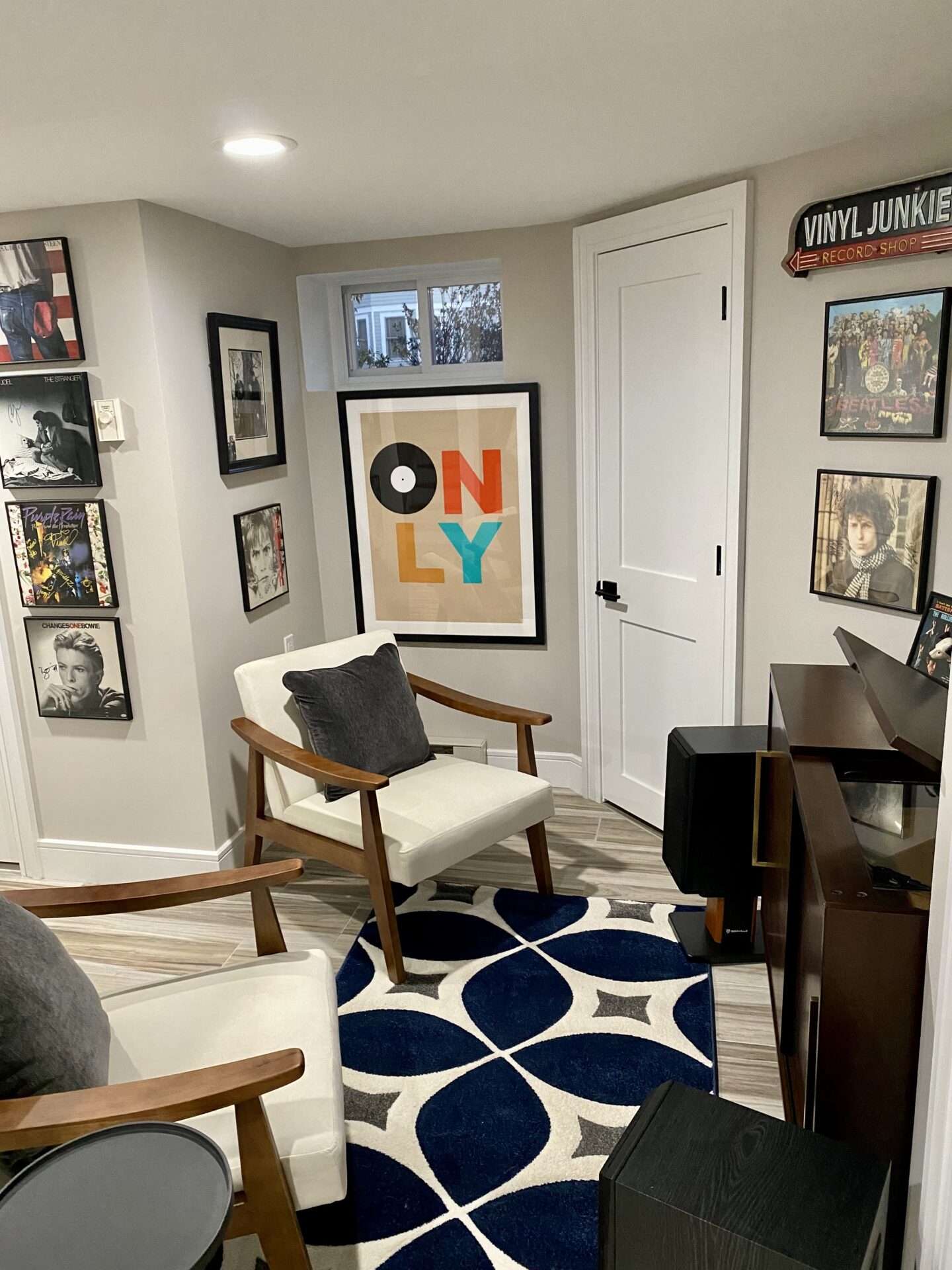 Harrison Hideaway lounge area